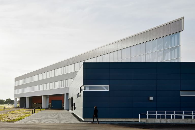 009 WEB READY Ross Barney Fermilab IARC Batavia