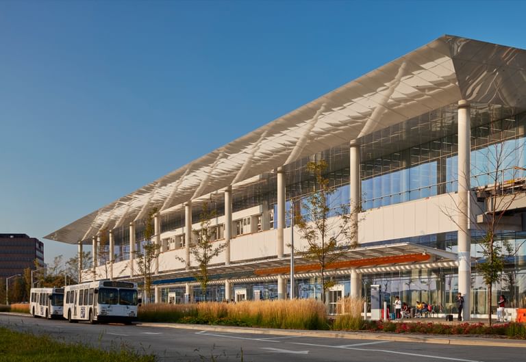 300 Kendall Mc Caugherty c Hall Merrick 1217 022