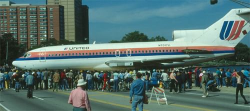 727 608